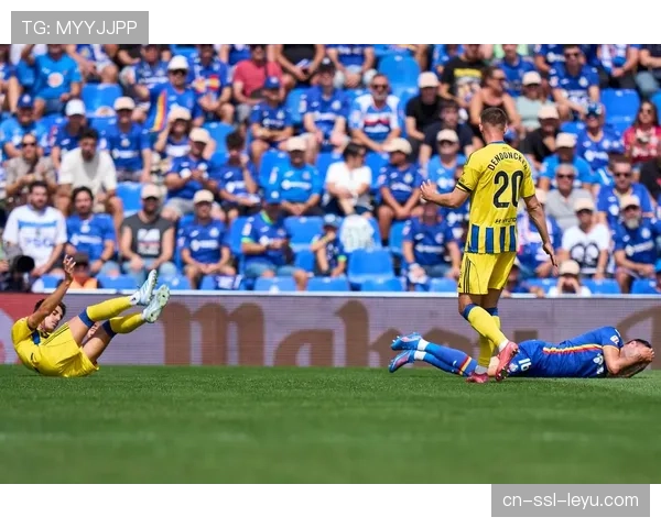 瓦伦西亚2-1逆转比利亚雷亚尔，赢得大区德比